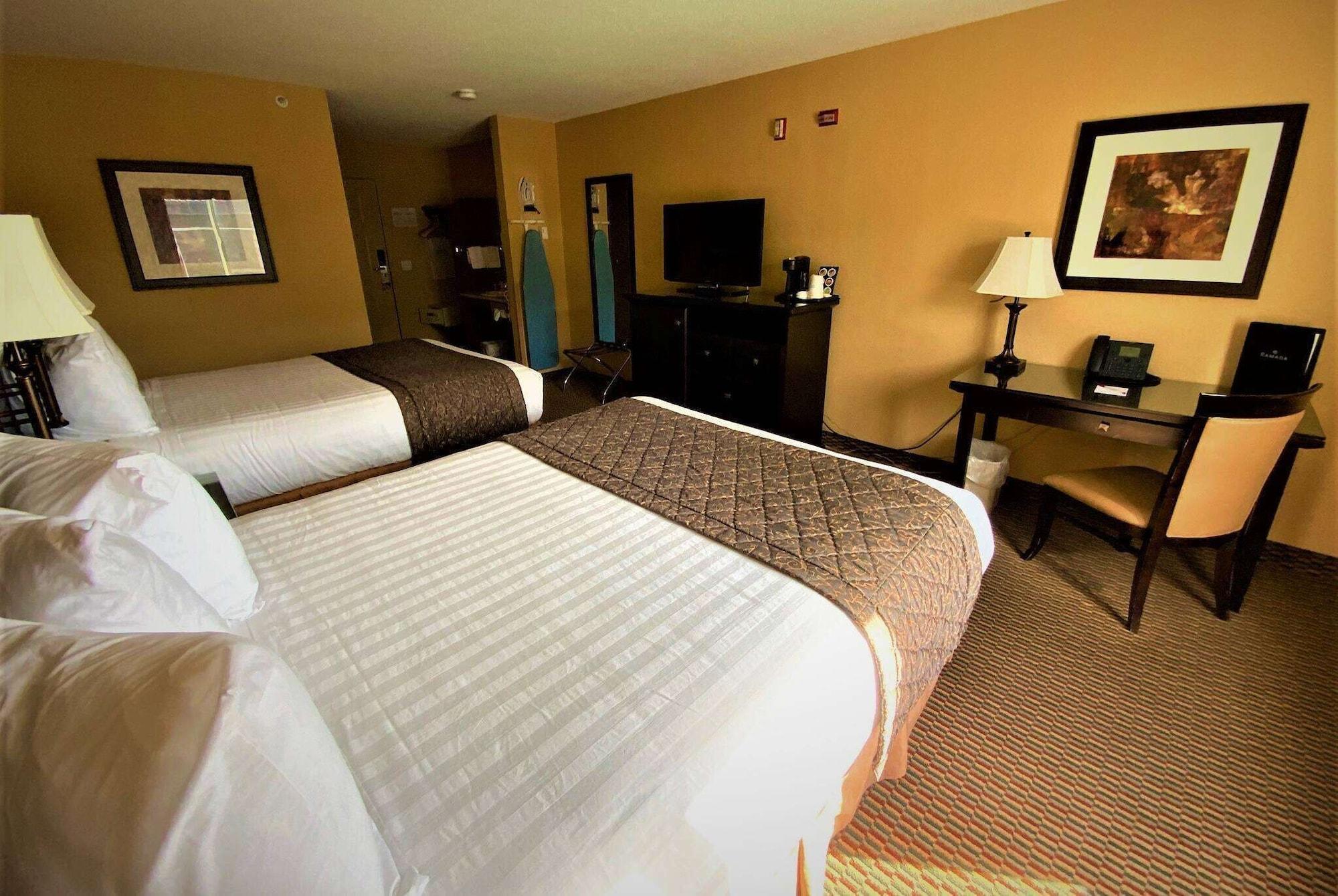 Ramada By Wyndham Surrey/langley Hotel
